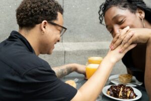 17 Ways To Show More Affection In Relationships – Listickle